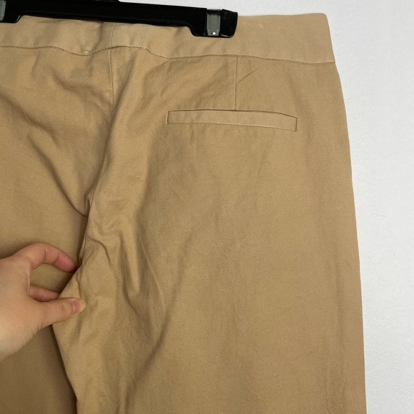 VINTAGE Holt Renfrew tan cropped capri pant - Picture 8 of 9